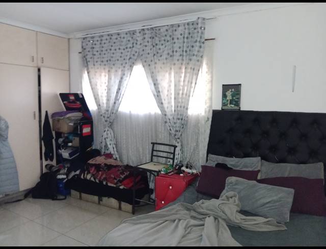 4 BEDROOM HOUSE FOR SALE IN MOUNTAIN RISE